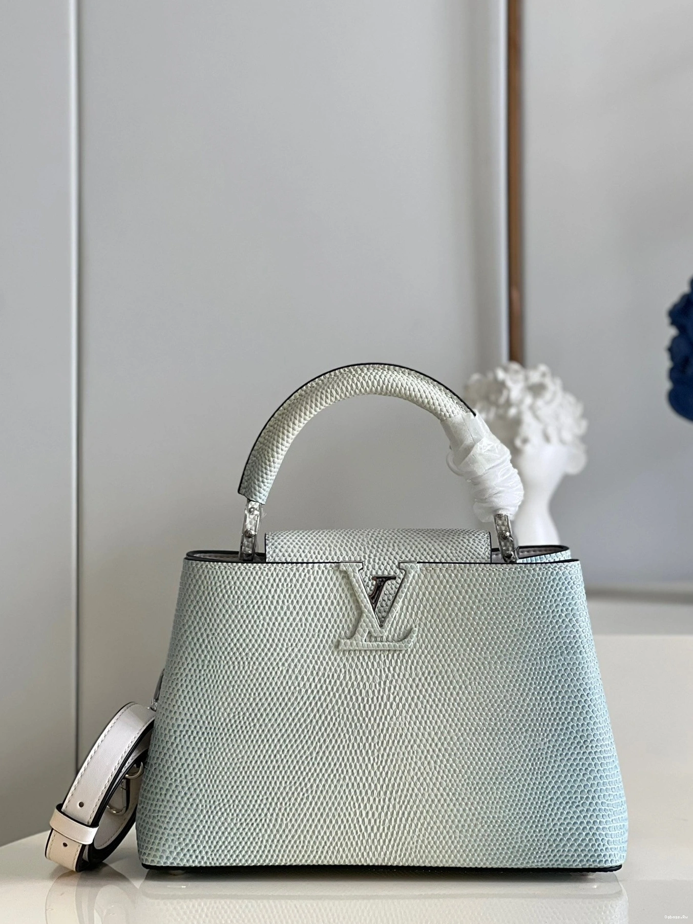 VUITTON BB LOUIS CAPUCINES 0410